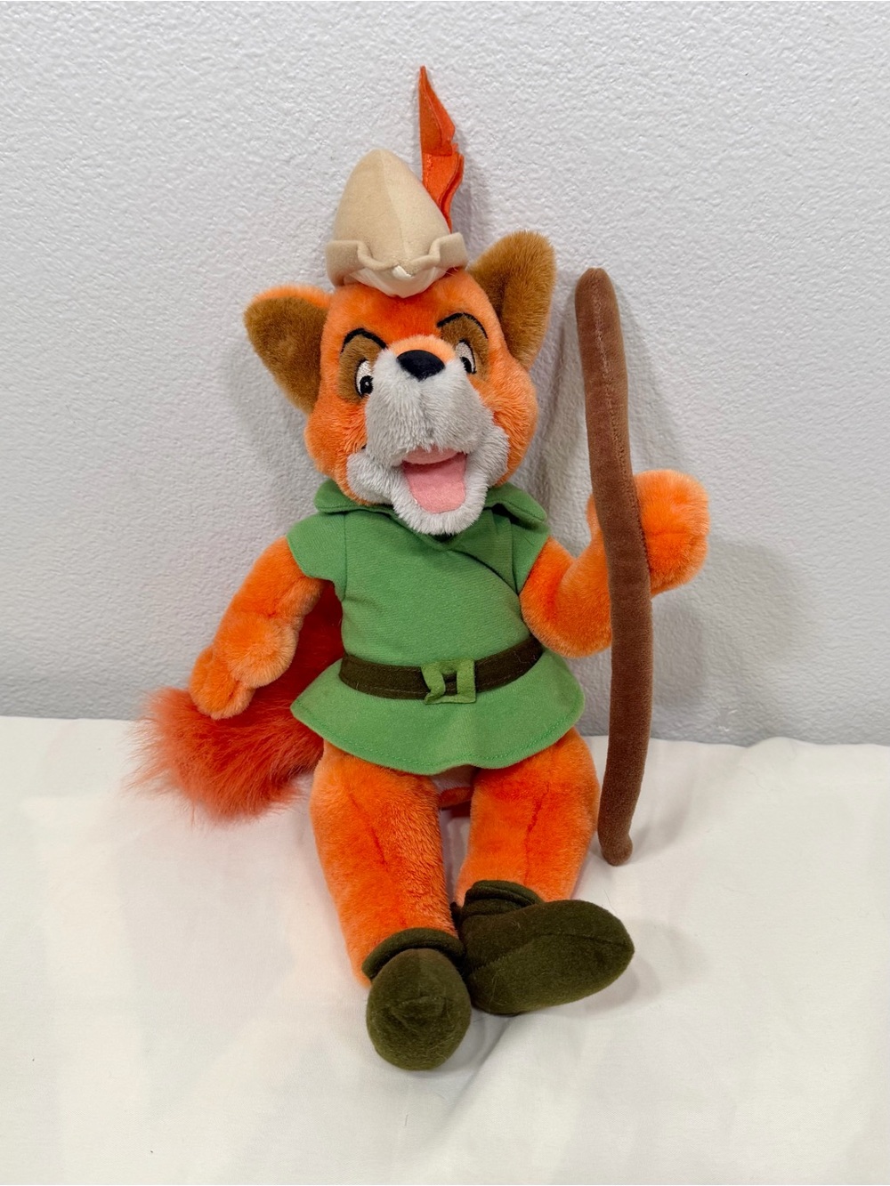 Vintage Disney Store Robin Hood Fox Plush Stuffed Animal Orange Hat Feather